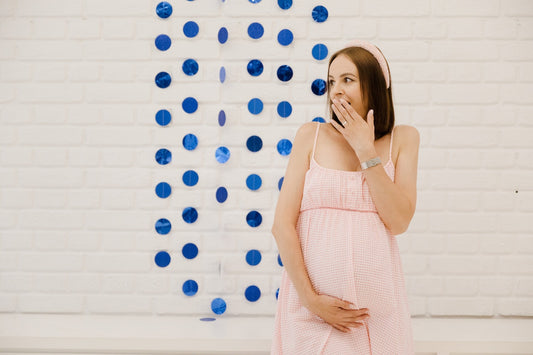 How a Maternity Sash Enhances the Baby Gender Reveal Experience