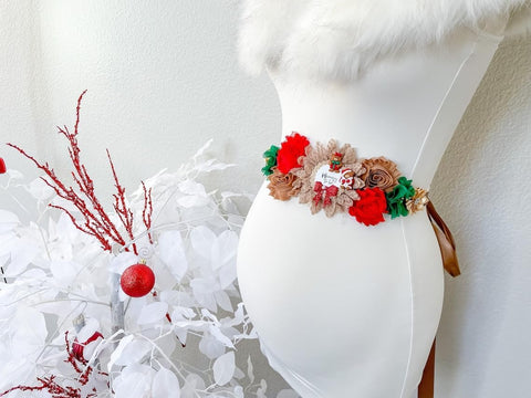 Christmas Teddy Bear Baby Shower Sash Set – Mommy & Daddy To Be Holiday Ribbons with Festive Teddy Bear Theme & Pins