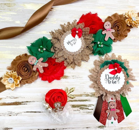 Gingerbread Baby Shower Sash Set – Mommy & Daddy To Be Holiday Ribbons with Christmas Theme & Gingerbread Pins