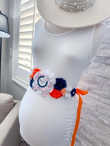 Baseball Baby Shower Sash – Mom to Be Maternity Sash with Matching Dad Pin, Sports Theme Party Accessory