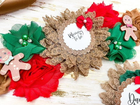 Gingerbread Baby Shower Sash Set – Mommy & Daddy To Be Holiday Ribbons with Christmas Theme & Gingerbread Pins