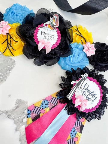 Spooky Baby Shower Sash – Mom to Be Maternity Sash with Matching Dad Pin, Gothic Halloween Party Accessory