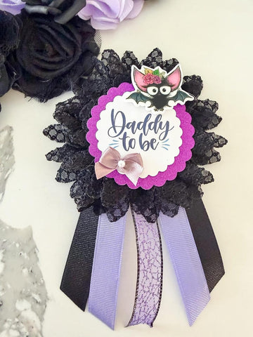 Goth Bat Baby Shower Sash & Daddy To Be Pin Set – Purple & Black Mommy To Be Sash – Spooky Baby Shower Decorations & Parents To Be Gift