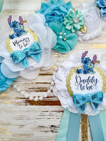 Lilo & Scrump Baby Shower Badge Set – Mommy & Daddy to Be Floral Sash & Pin with Cartoon Stitch & Teal Ribbon Accents