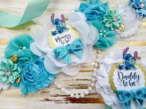 Lilo & Scrump Baby Shower Badge Set – Mommy & Daddy to Be Floral Sash & Pin with Cartoon Stitch & Teal Ribbon Accents