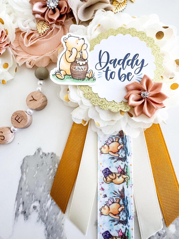 Winni The Pooh Teddy Bear Baby Shower Badge Set – Mommy & Daddy to Be Floral Pins with Gold Ribbons & Baby Bottle Illustrations